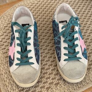 Golden Goose Women's Sneakers with Pink Star and Teal Laces